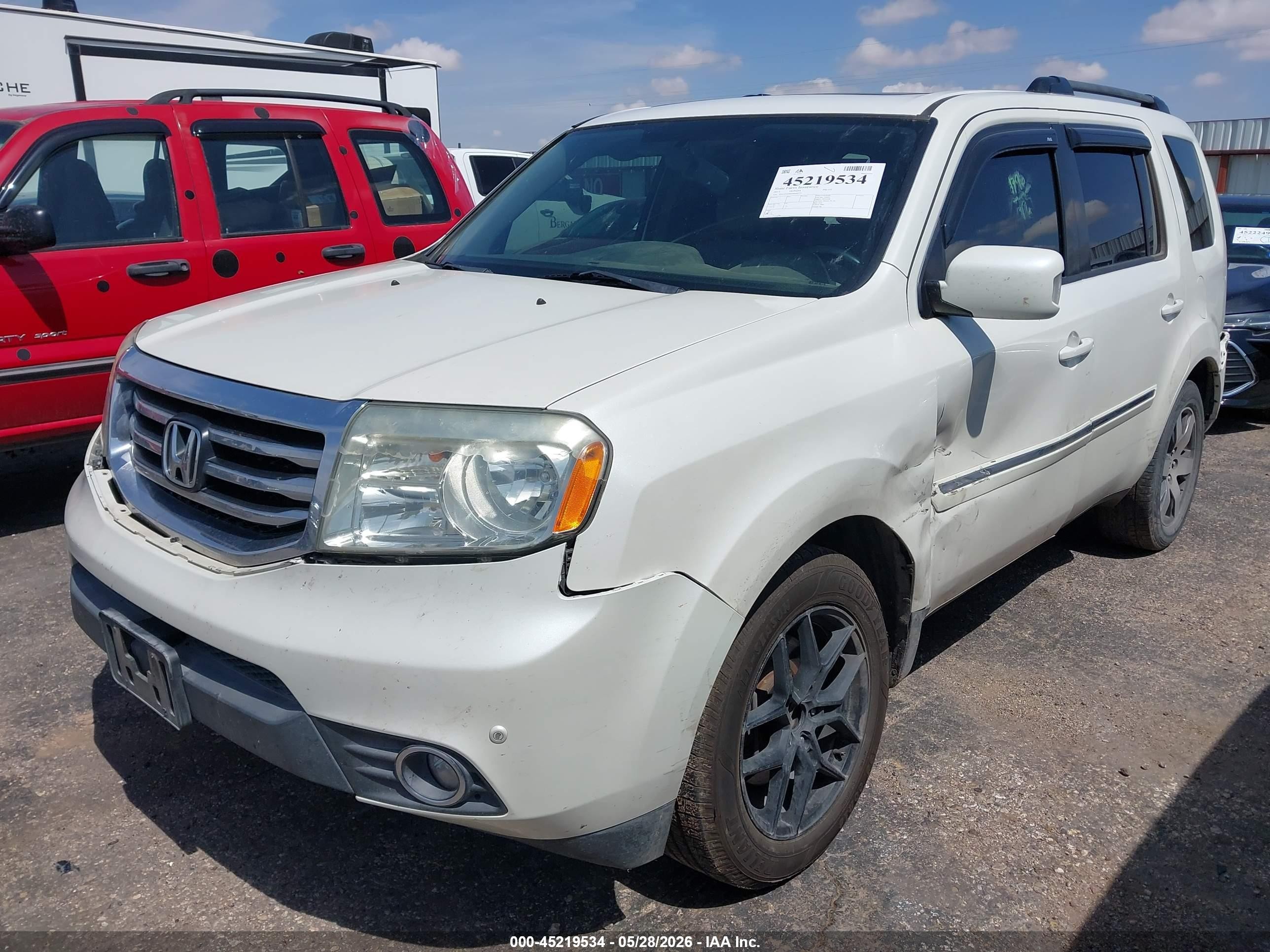 2013 Honda Pilot Touring White vin: 5FNYF4H96DB040277