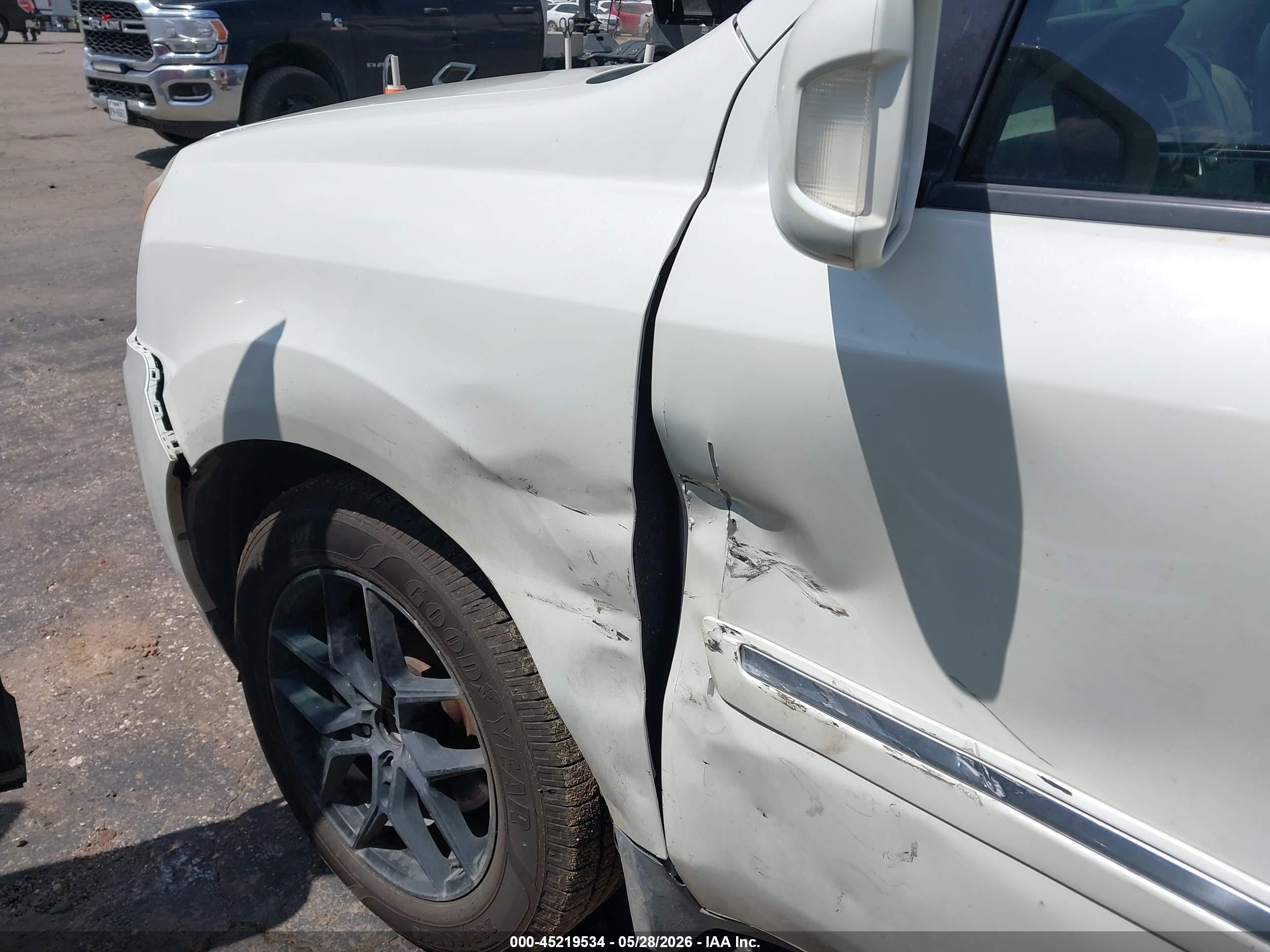 2013 Honda Pilot Touring White vin: 5FNYF4H96DB040277