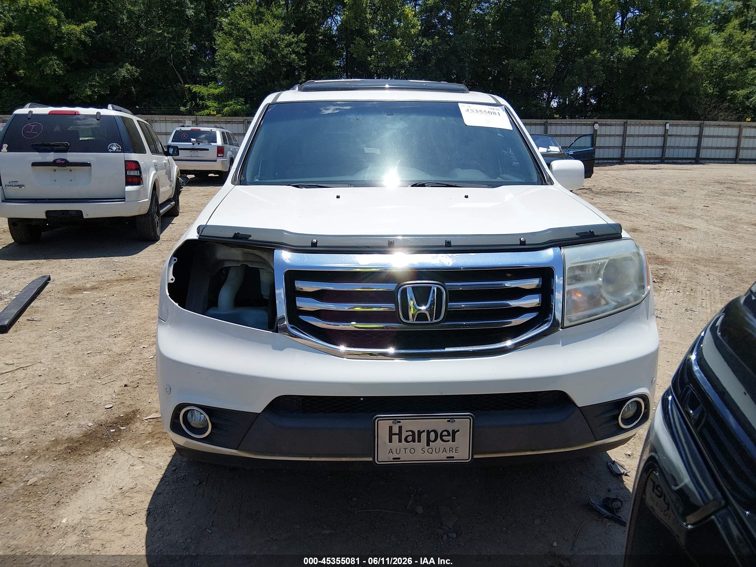 2013 Honda Pilot Touring White vin: 5FNYF4H96DB067978