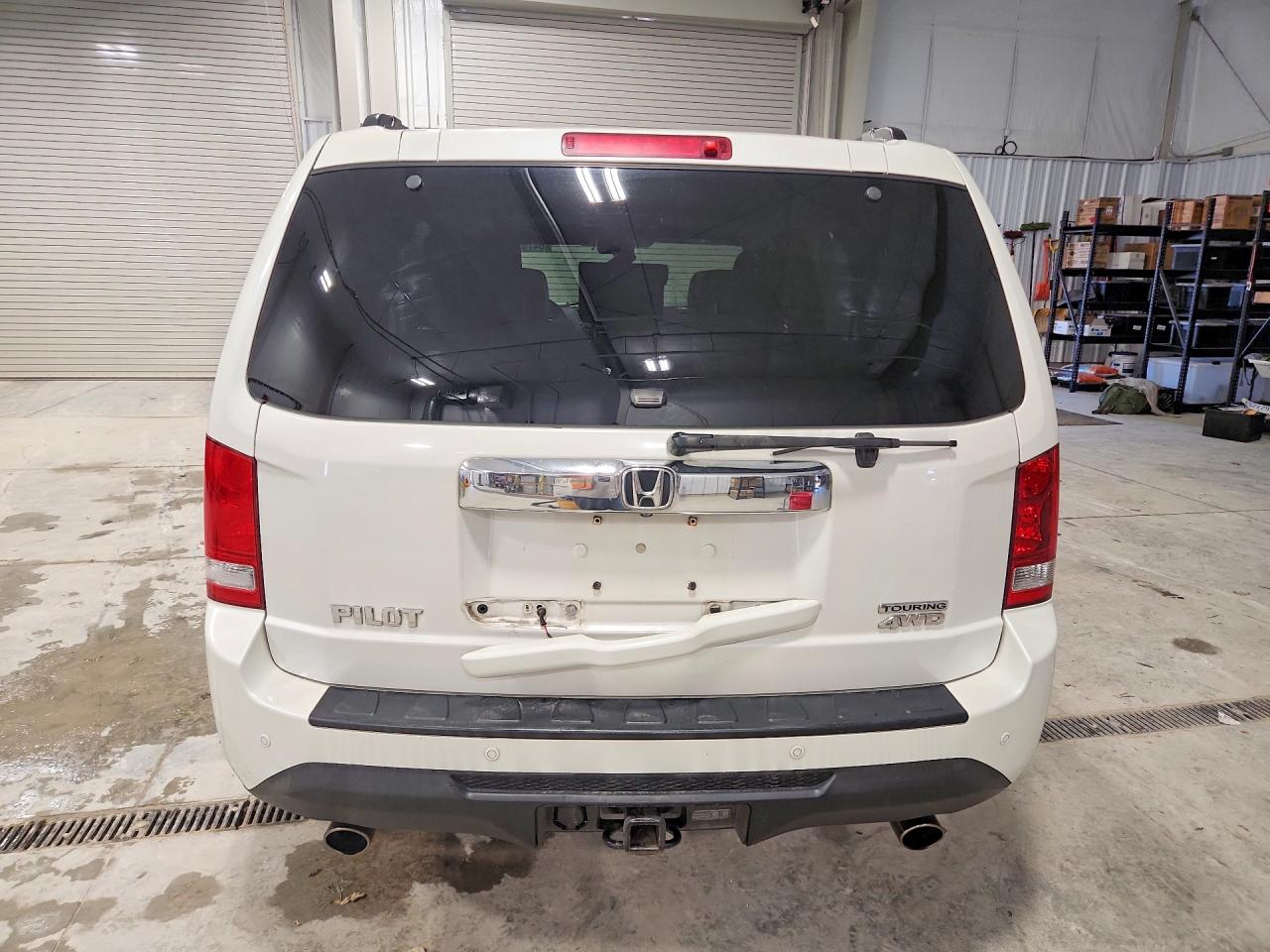 2014 Honda Pilot Touring White vin: 5FNYF4H96EB003294