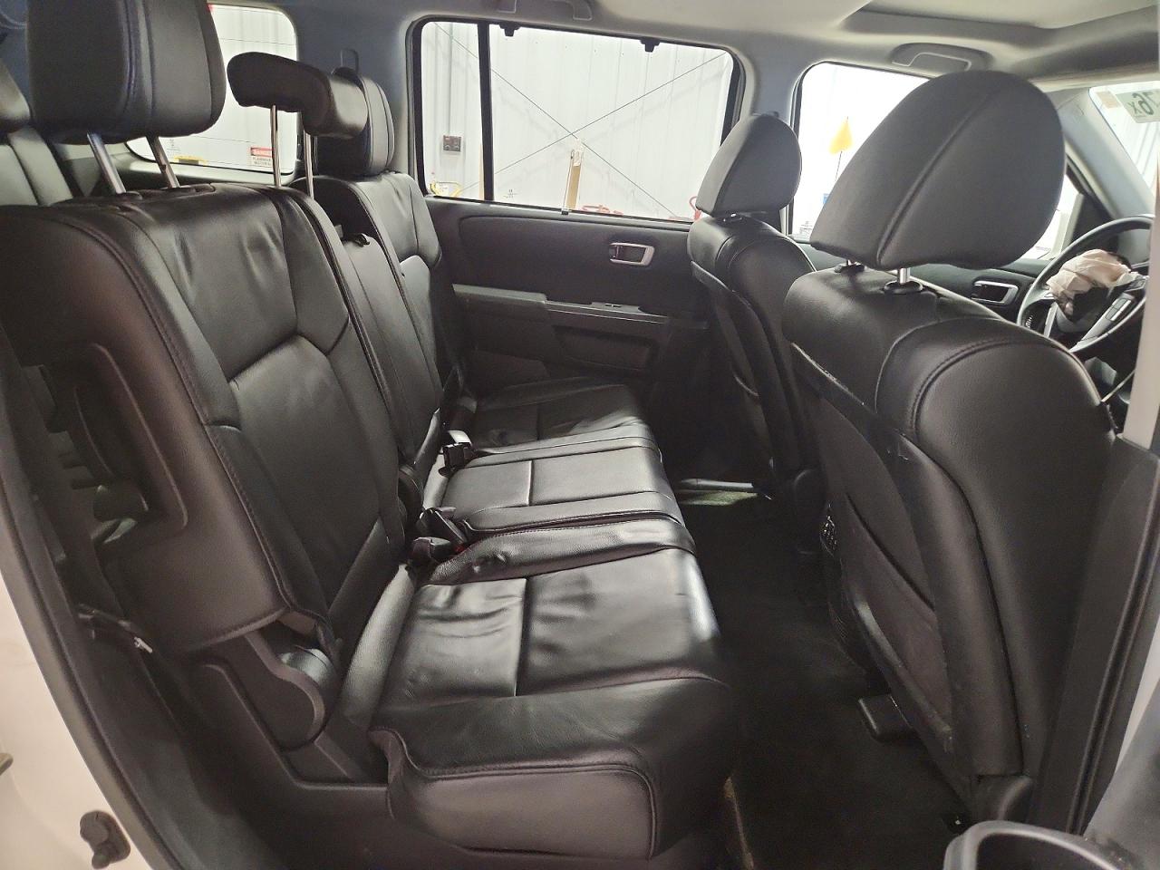 2014 Honda Pilot Touring White vin: 5FNYF4H96EB003294