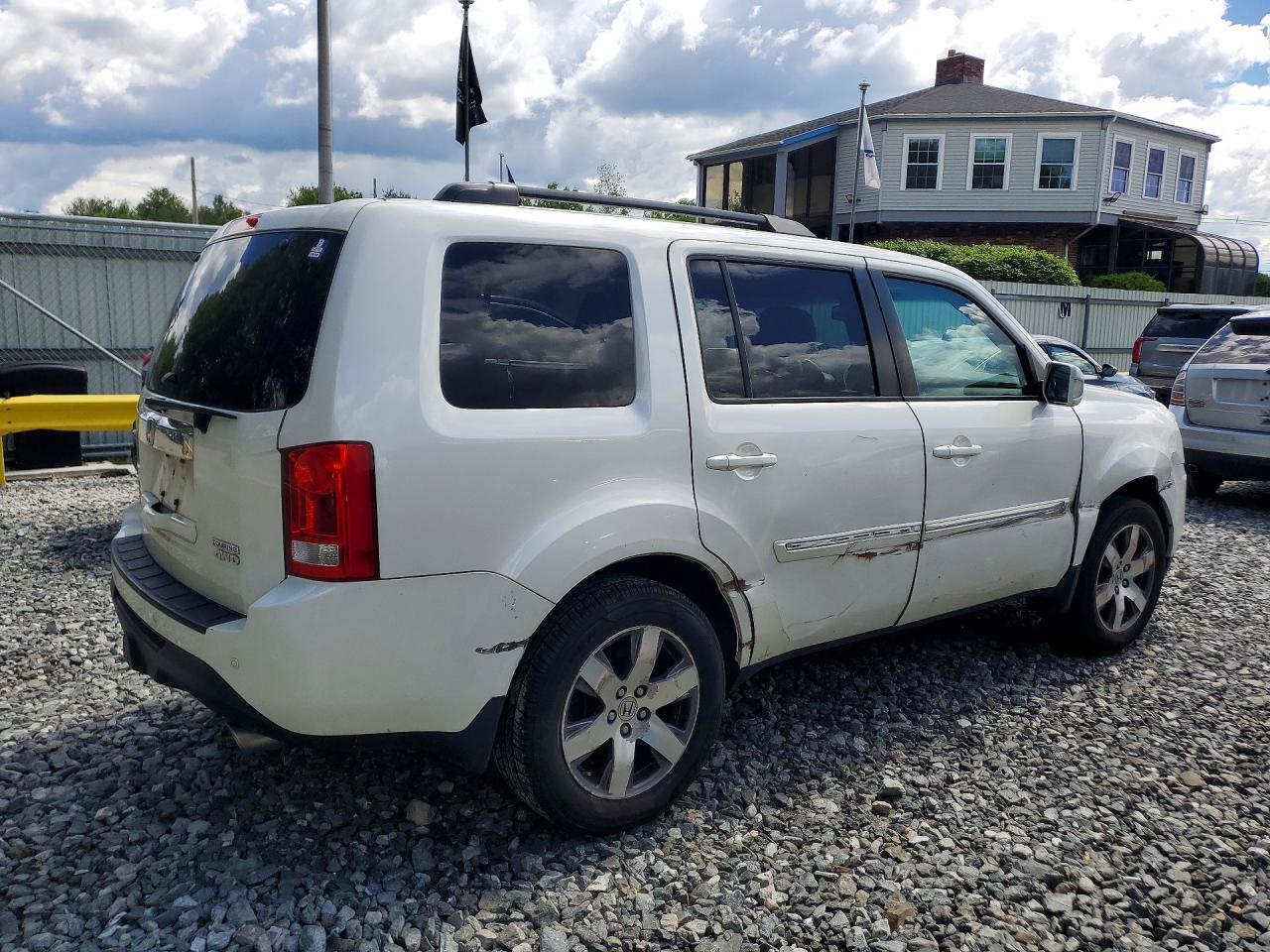 2014 Honda Pilot Touring White vin: 5FNYF4H96EB008561