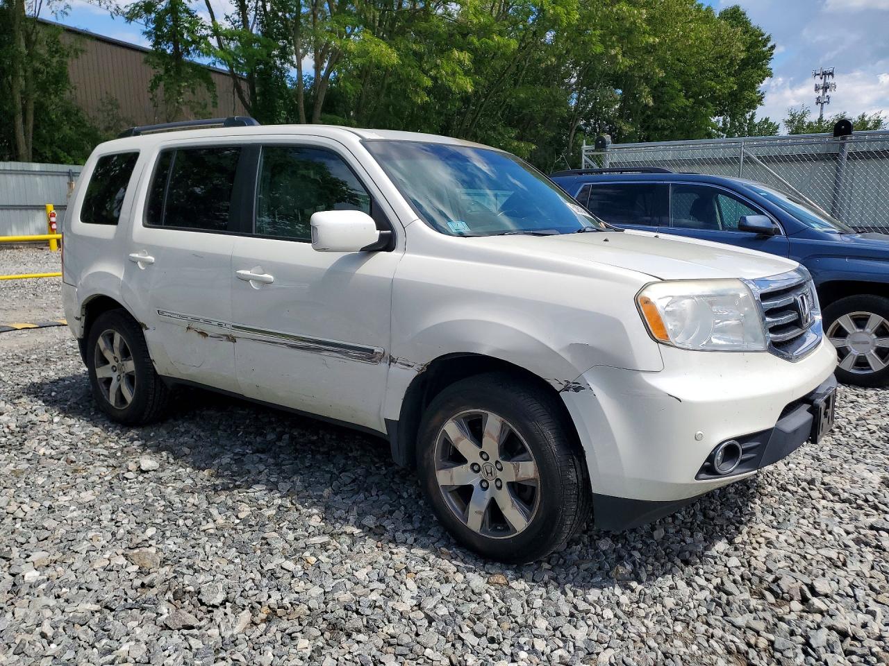 2014 Honda Pilot Touring White vin: 5FNYF4H96EB008561