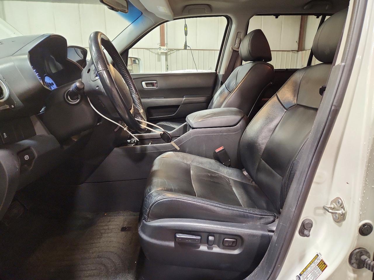 2015 Honda Pilot Touring Белый vin: 5FNYF4H96FB001966