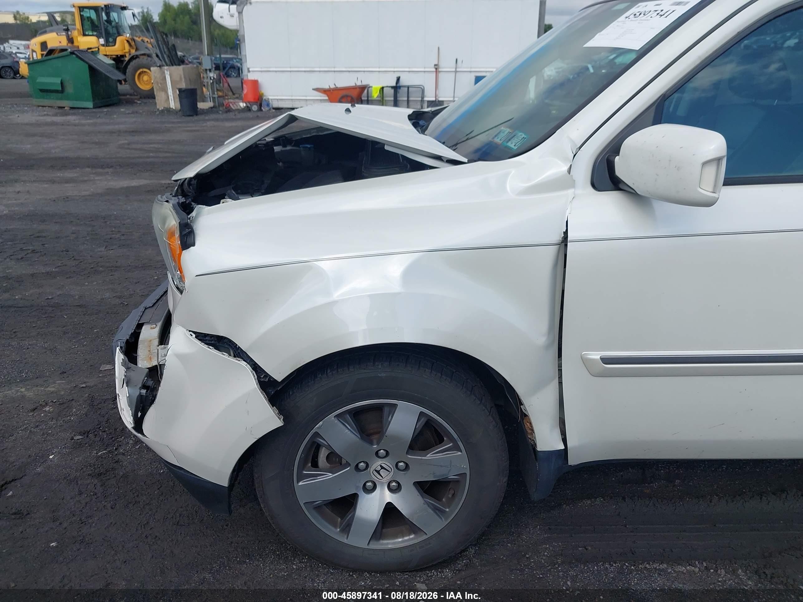 2015 Honda Pilot Touring White vin: 5FNYF4H96FB011719