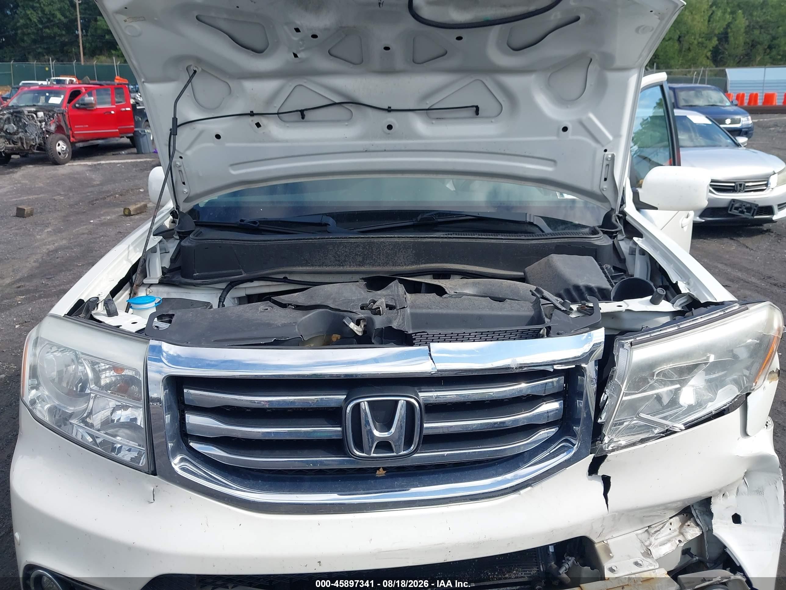 2015 Honda Pilot Touring White vin: 5FNYF4H96FB011719