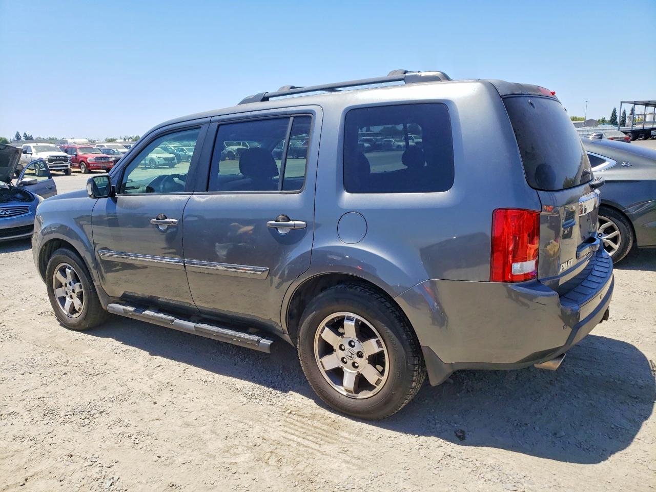 2010 Honda Pilot Touring Gray vin: 5FNYF4H97AB022396