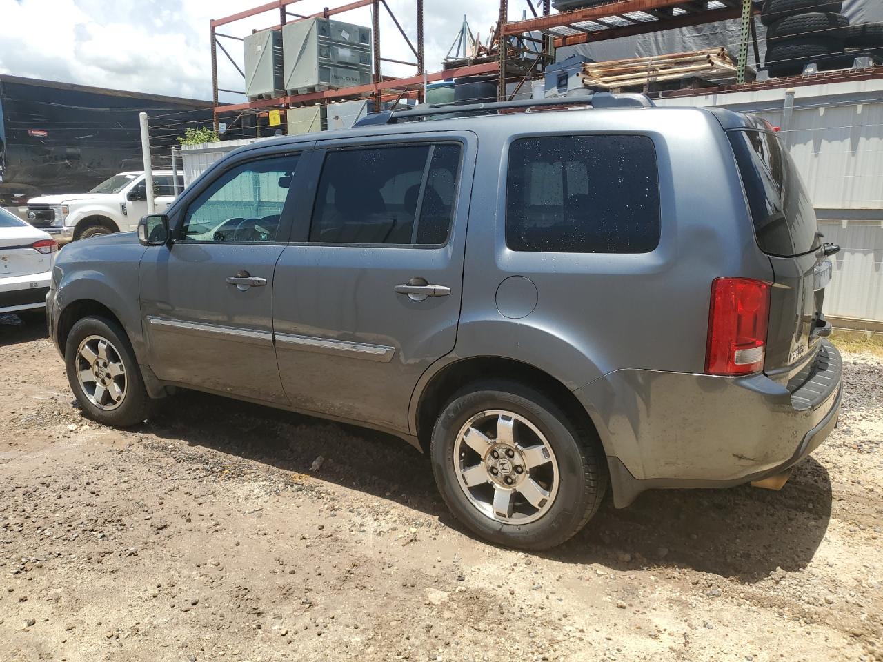 2011 Honda Pilot Touring Gray vin: 5FNYF4H97BB048188 Damage: Left Front Door, Chipped, 1