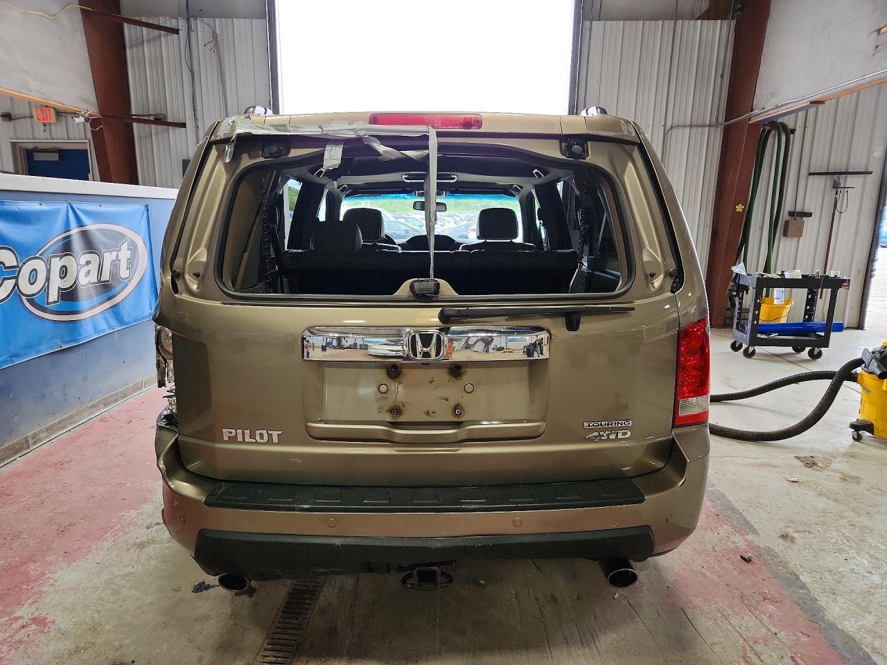 2011 Honda Pilot Touring Gold vin: 5FNYF4H97BB072037
