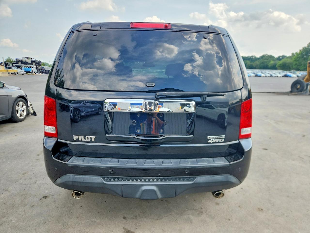 2012 Honda Pilot Touring Black vin: 5FNYF4H97CB023132