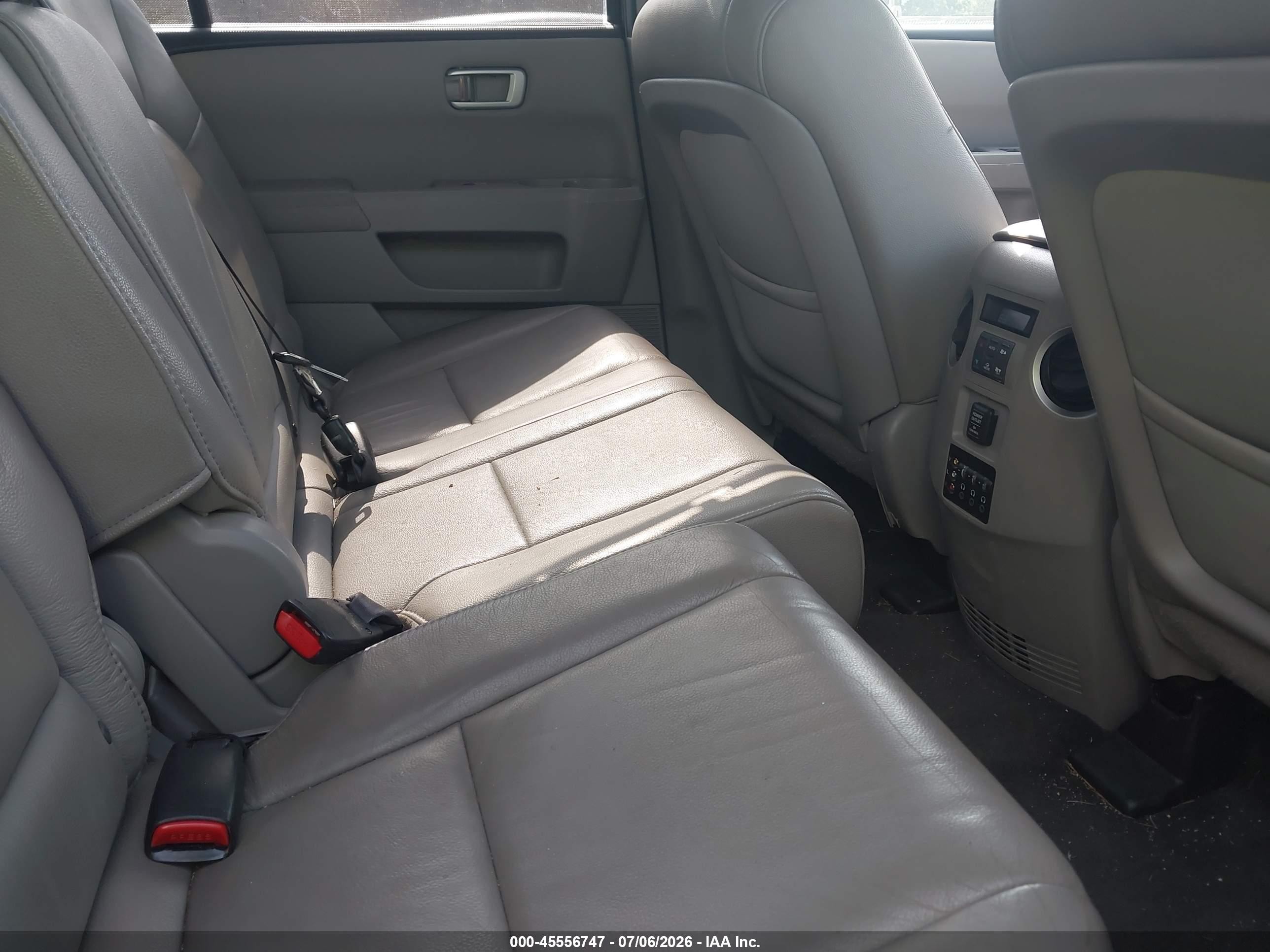 2012 Honda Pilot Touring Gray vin: 5FNYF4H97CB050475