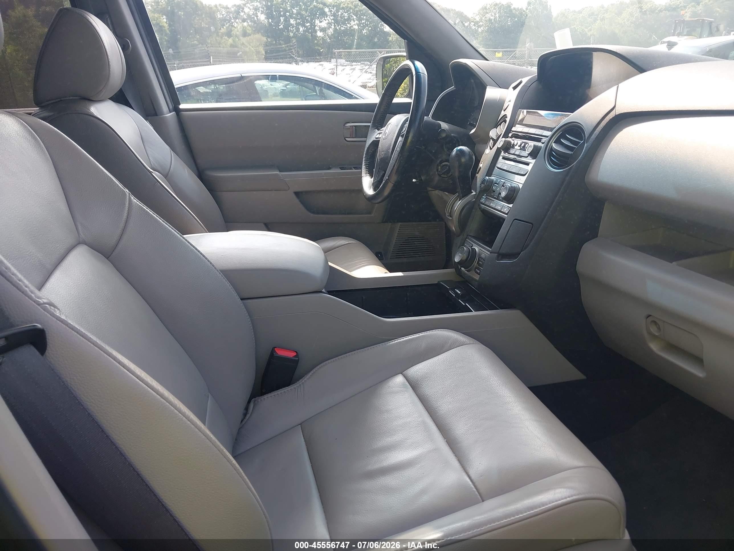 2012 Honda Pilot Touring Gray vin: 5FNYF4H97CB050475