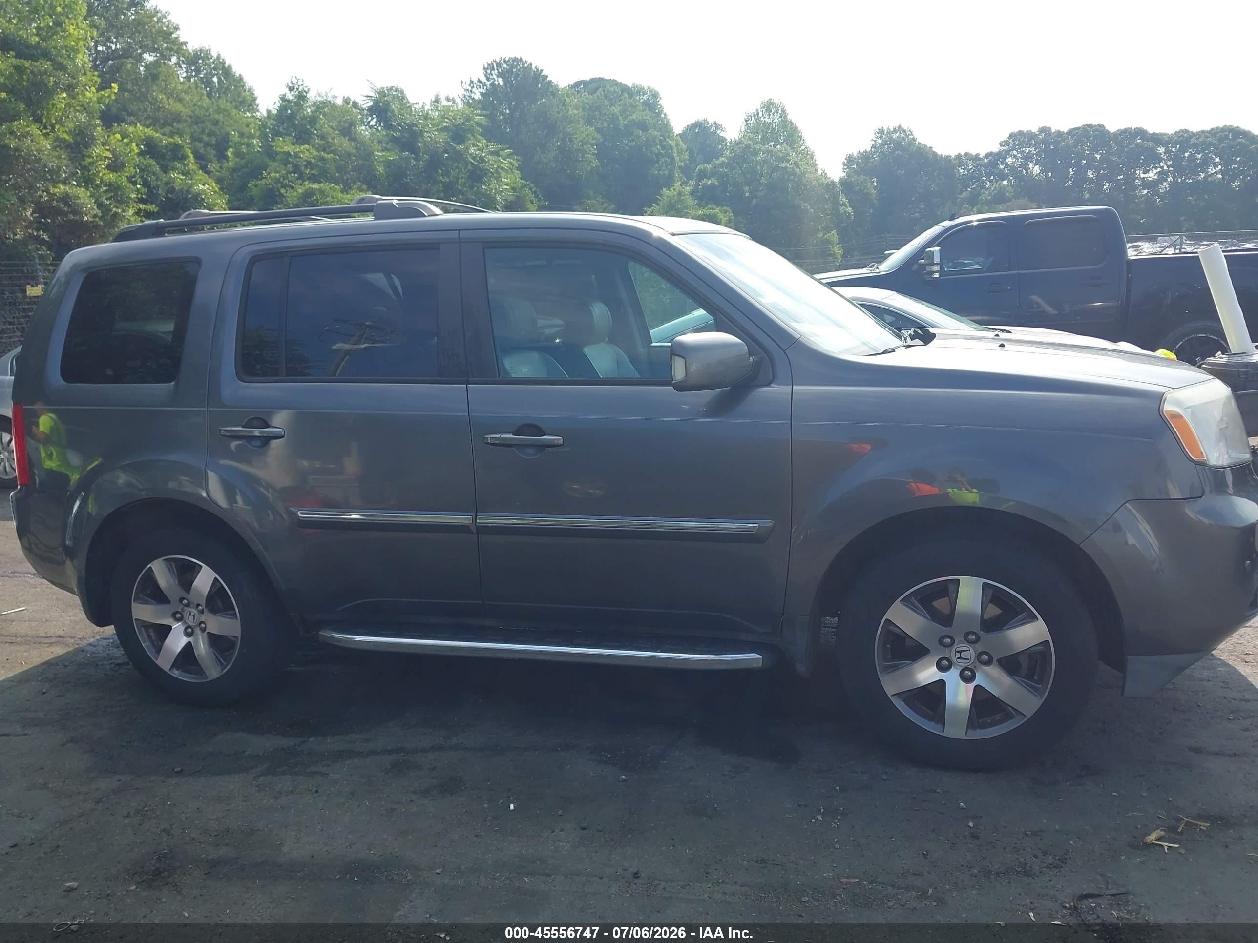 2012 Honda Pilot Touring Gray vin: 5FNYF4H97CB050475