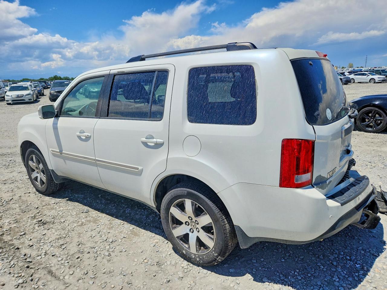 2013 Honda Pilot Touring White vin: 5FNYF4H97DB023441