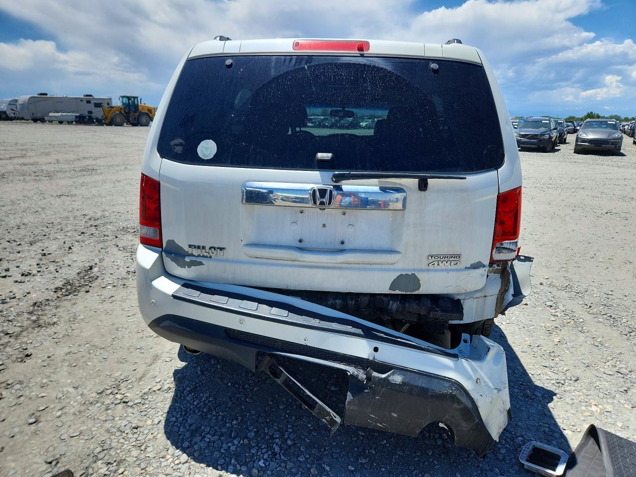 2013 Honda Pilot Touring White vin: 5FNYF4H97DB023441