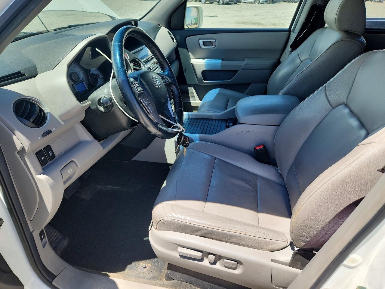 2013 Honda Pilot Touring White vin: 5FNYF4H97DB023441