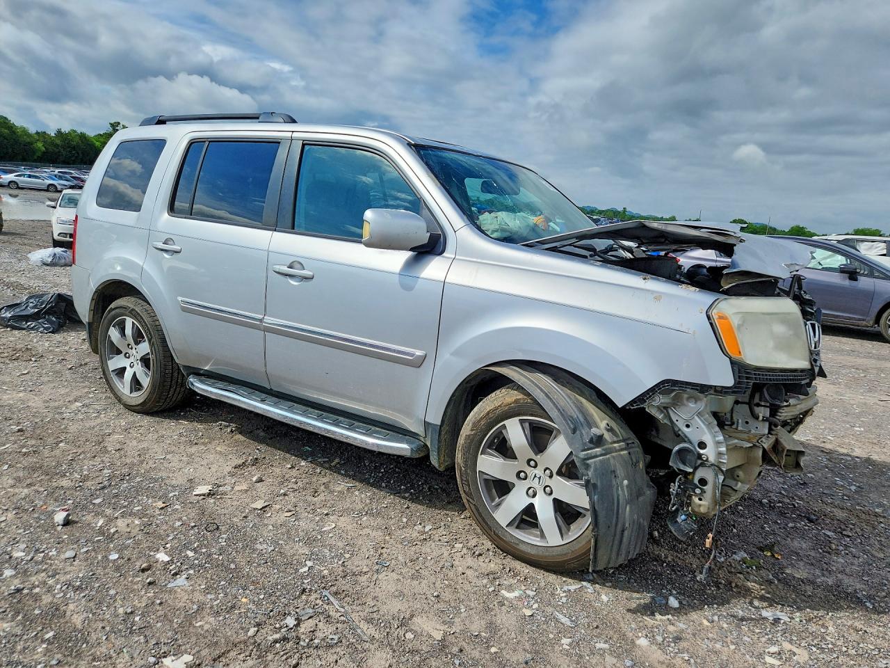 2013 Honda Pilot Touring Silver vin: 5FNYF4H97DB065706