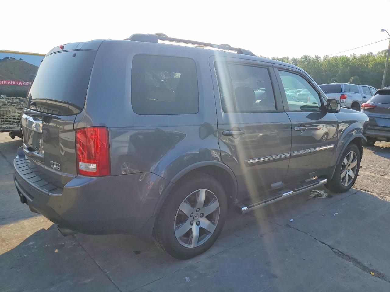 2014 Honda Pilot Touring Gray vin: 5FNYF4H97EB017723