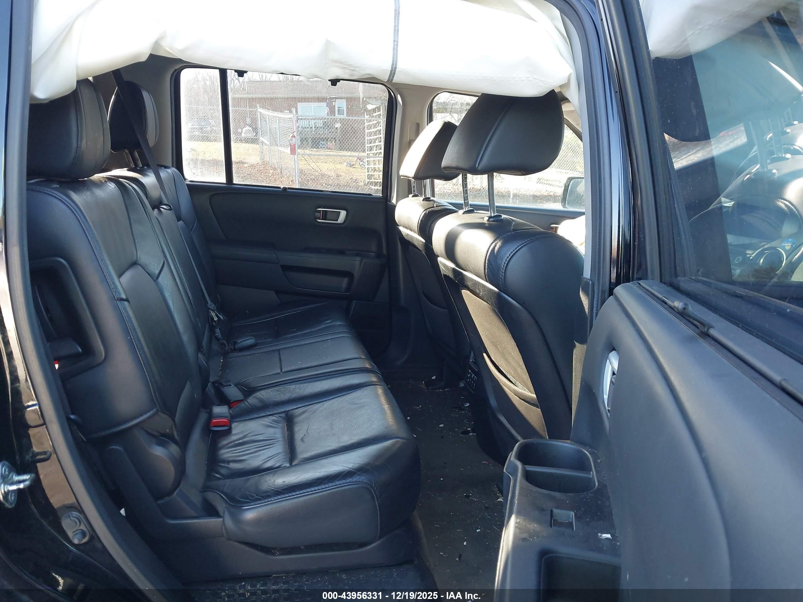 2014 Honda Pilot Touring Black vin: 5FNYF4H97EB028897
