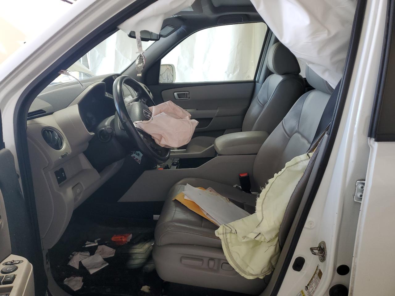 2014 Honda Pilot Touring White vin: 5FNYF4H97EB033405 Damage: Airbag - Front Left, Deployed, Replacement Required