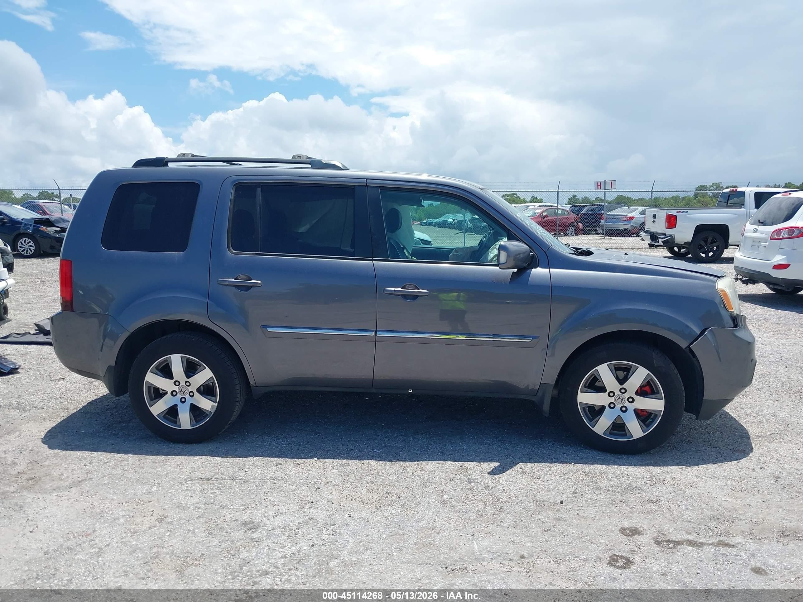 2015 Honda Pilot Touring Gray vin: 5FNYF4H97FB033583