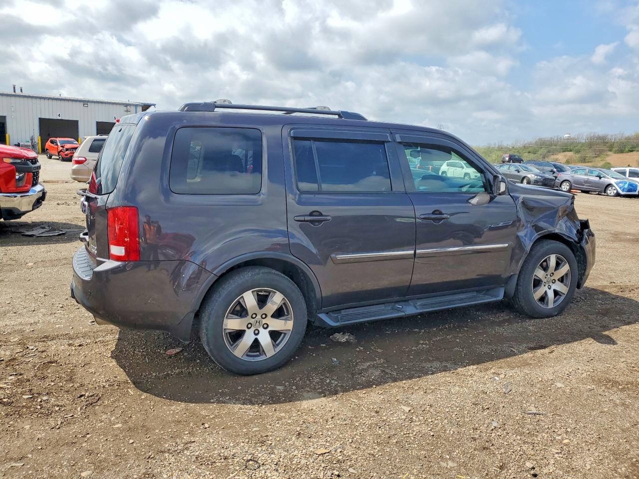 2015 Honda Pilot Touring Charcoal vin: 5FNYF4H97FB060878