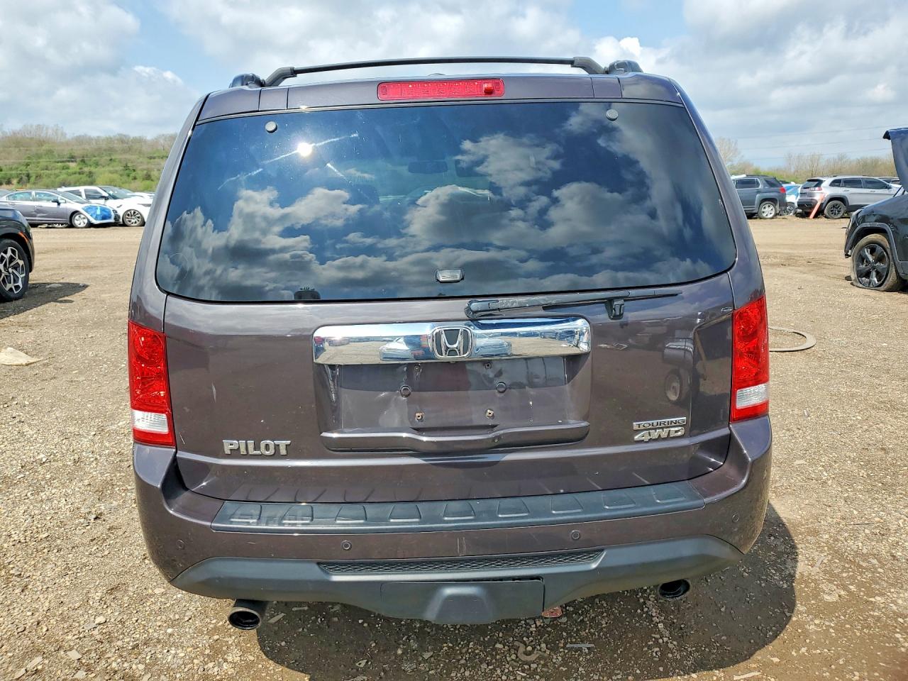 2015 Honda Pilot Touring Charcoal vin: 5FNYF4H97FB060878