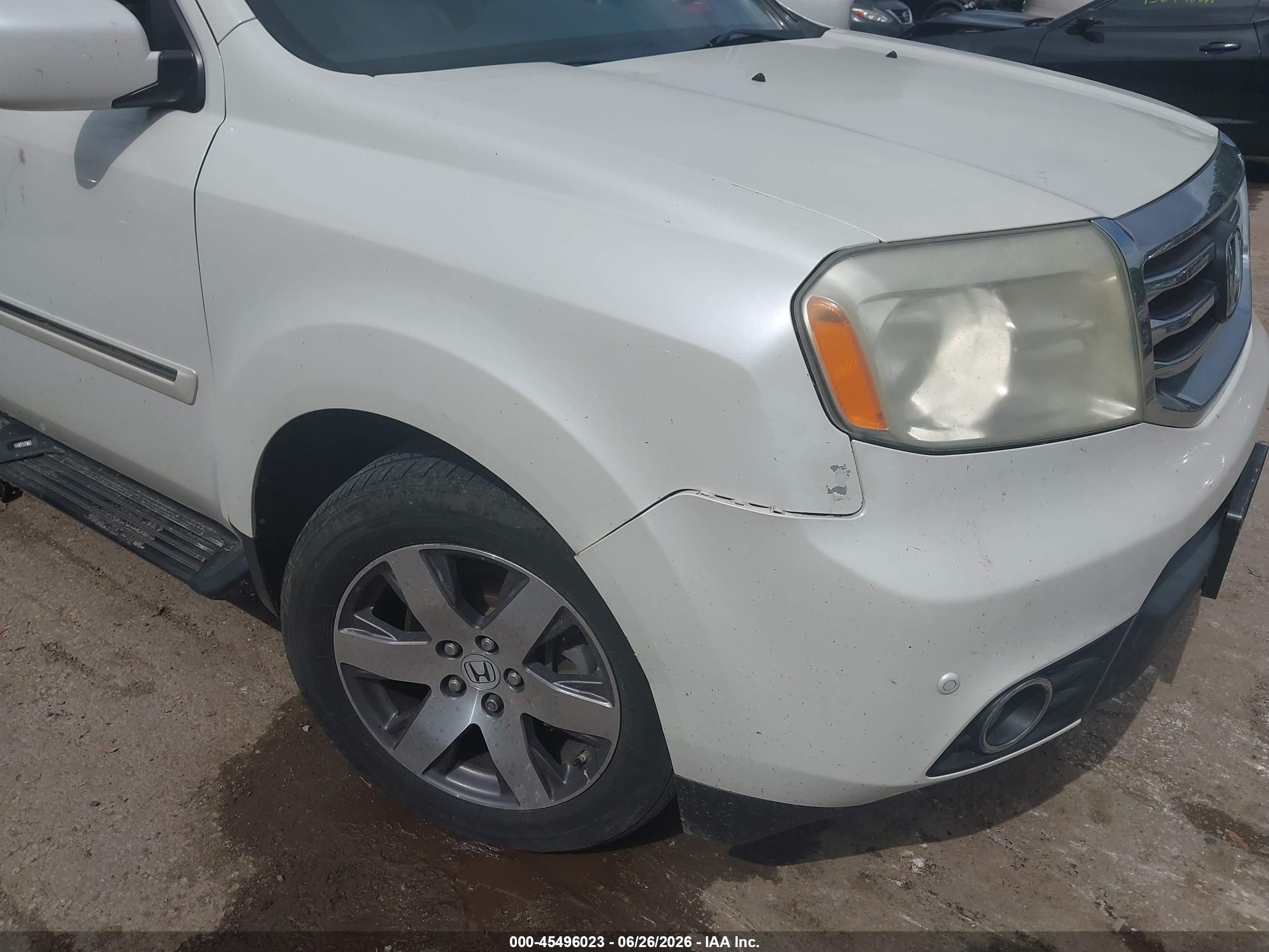 2015 Honda Pilot Touring White vin: 5FNYF4H97FB072805