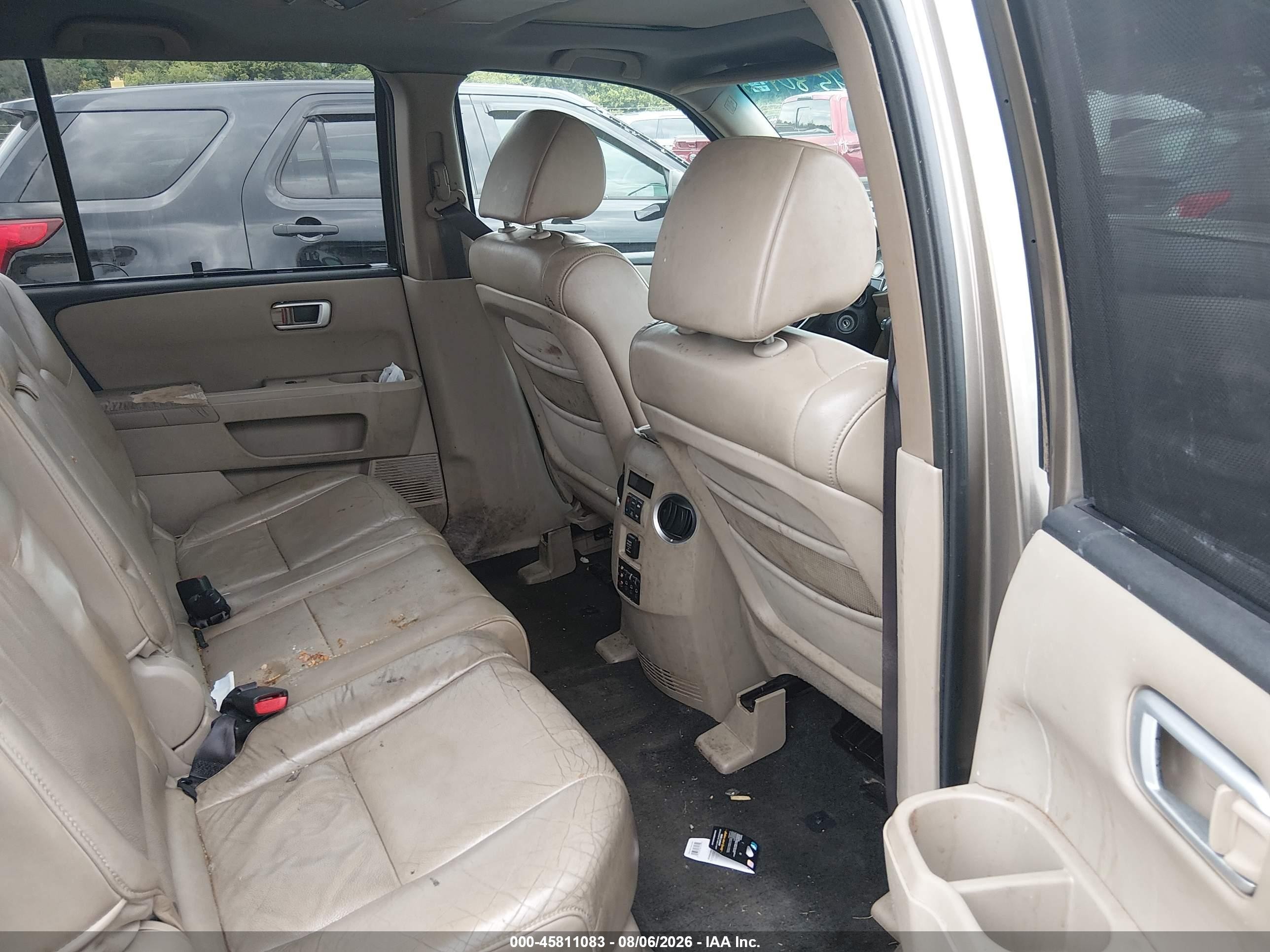 2011 Honda Pilot Touring Бежевый vin: 5FNYF4H98BB008928