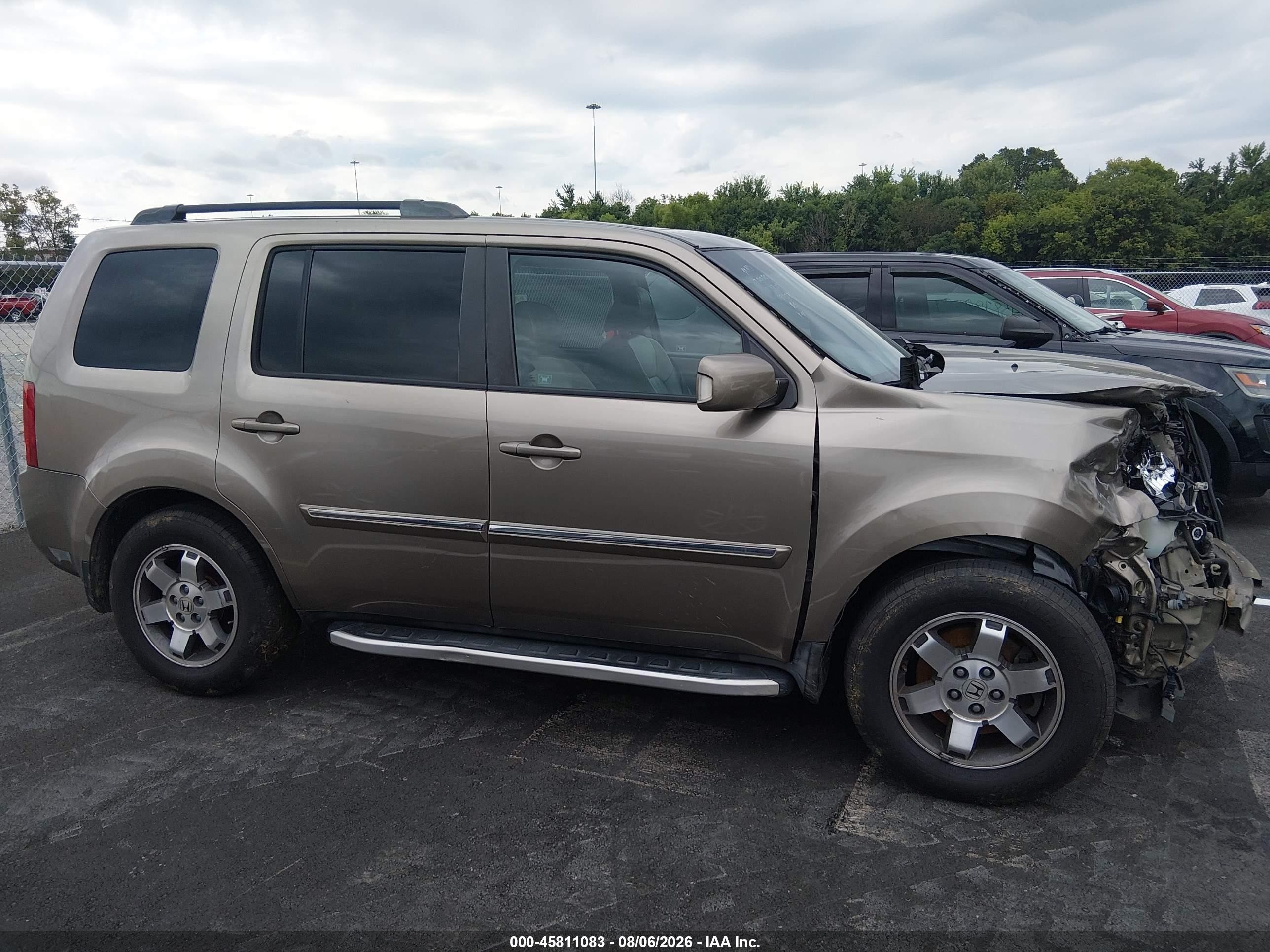 2011 Honda Pilot Touring Бежевый vin: 5FNYF4H98BB008928