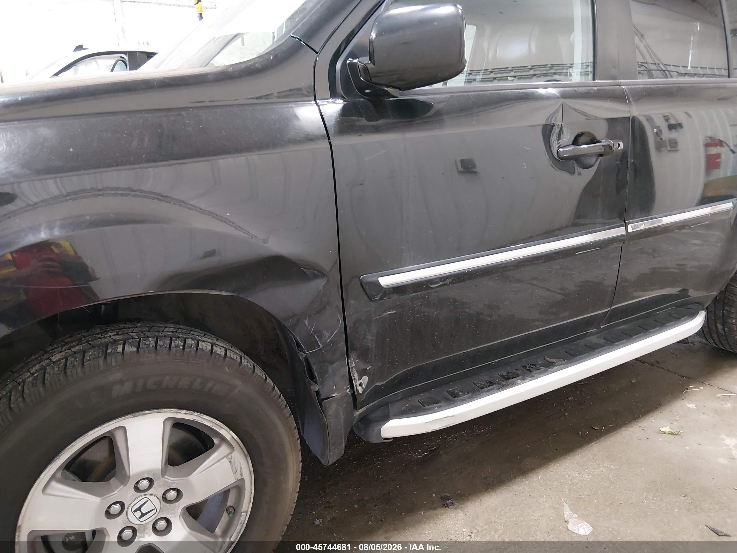 2011 Honda Pilot Touring Black vin: 5FNYF4H98BB016348