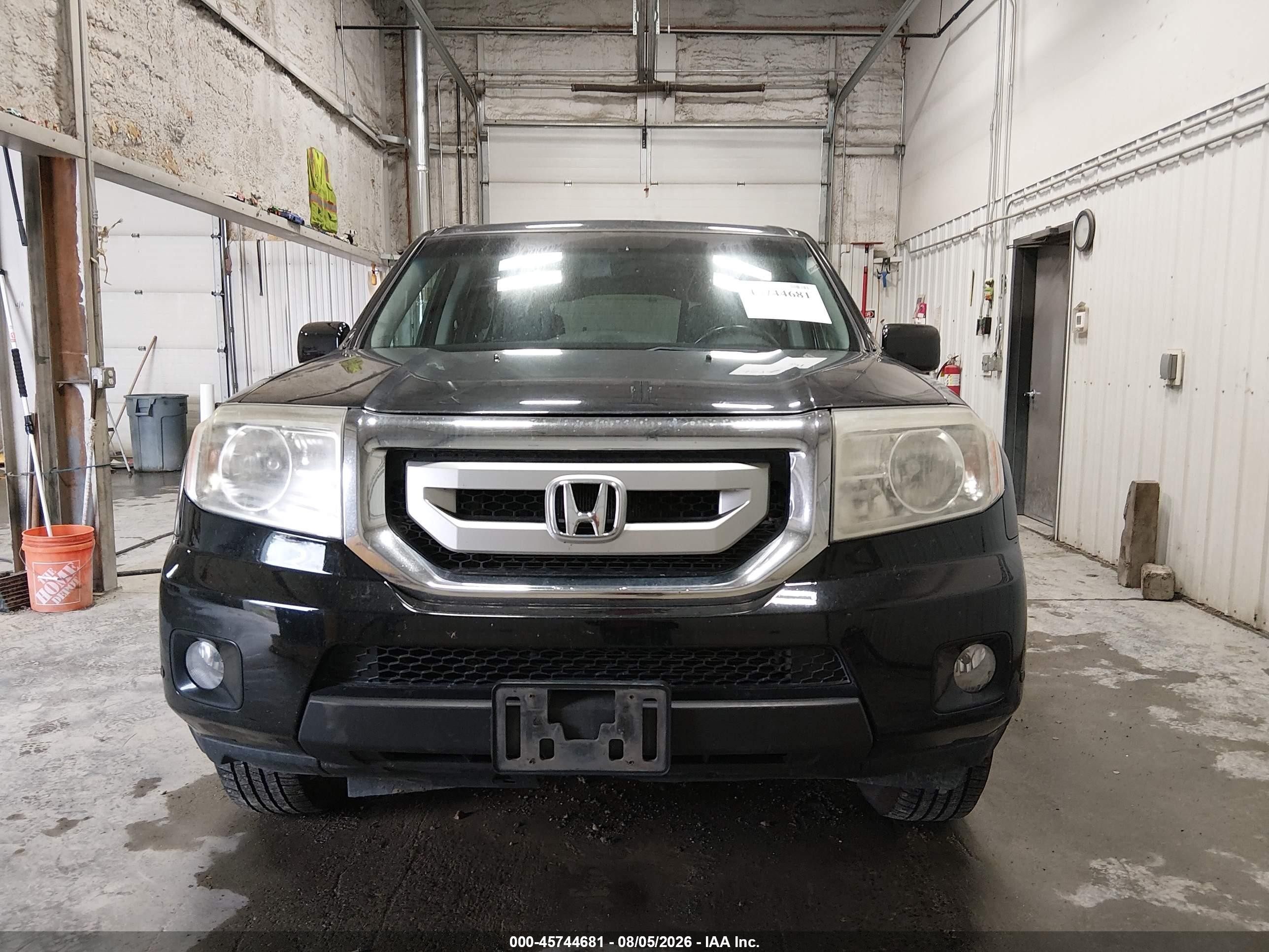 2011 Honda Pilot Touring Black vin: 5FNYF4H98BB016348