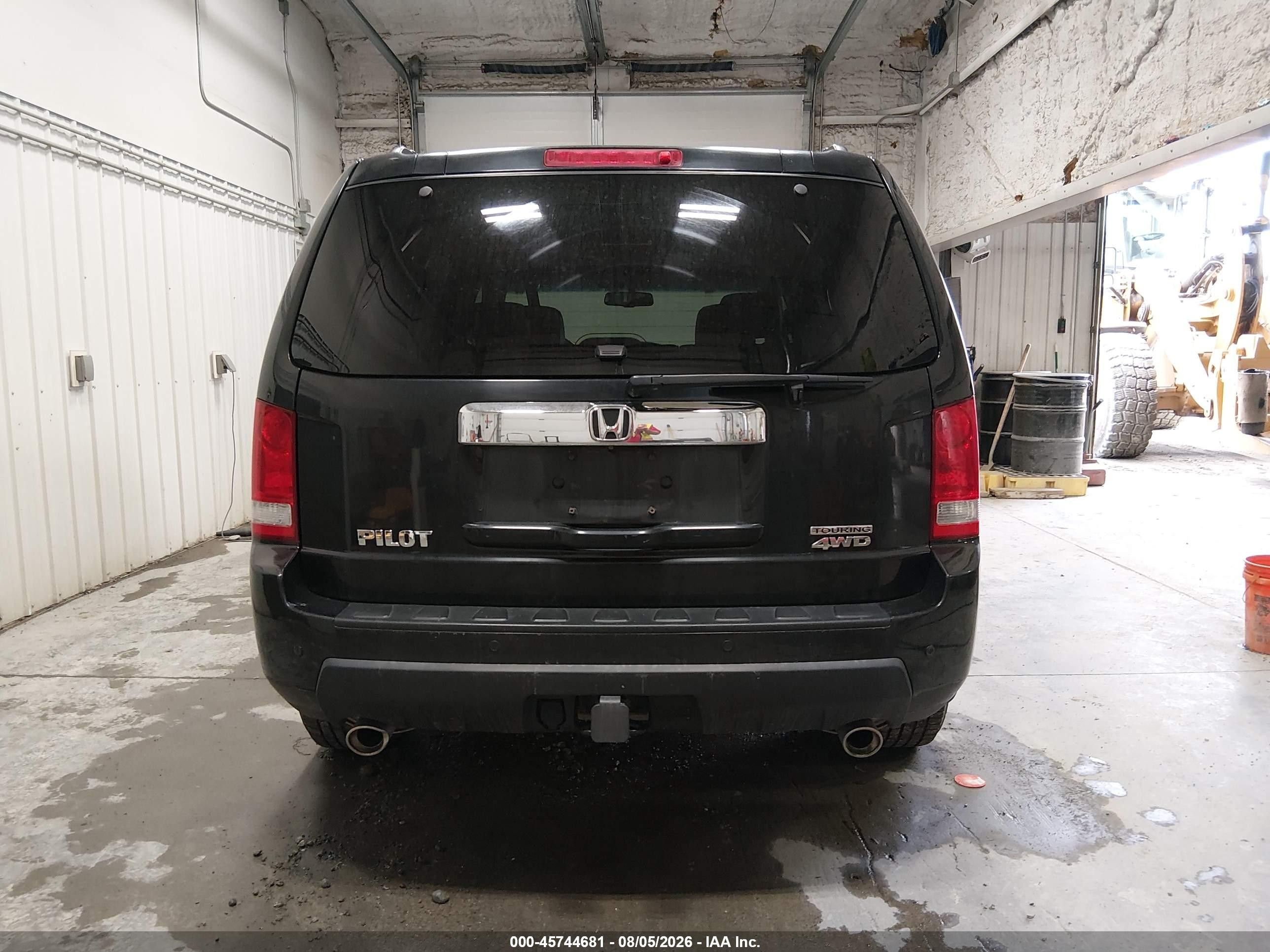 2011 Honda Pilot Touring Black vin: 5FNYF4H98BB016348