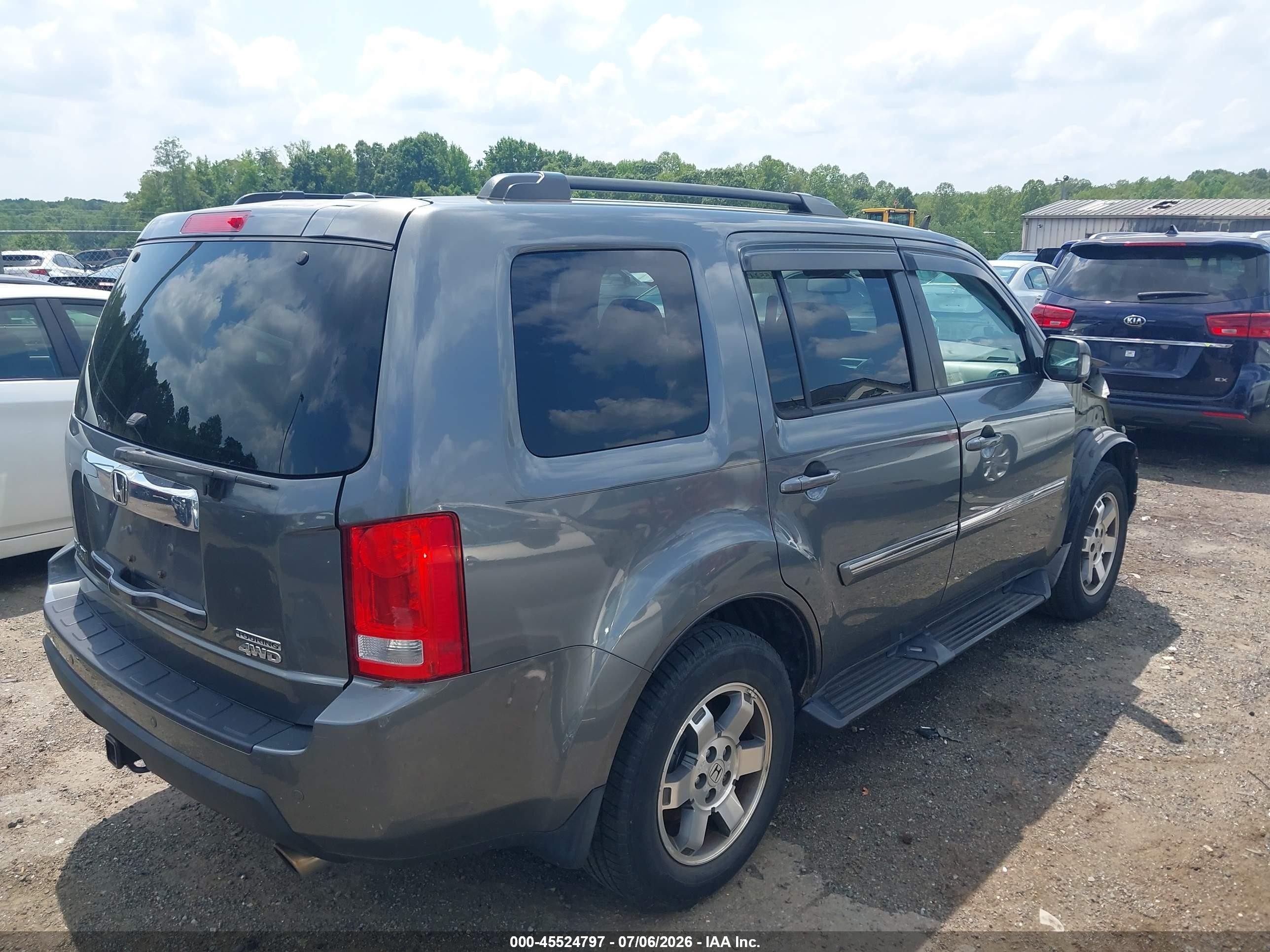 2011 Honda Pilot Touring Gray vin: 5FNYF4H98BB025826