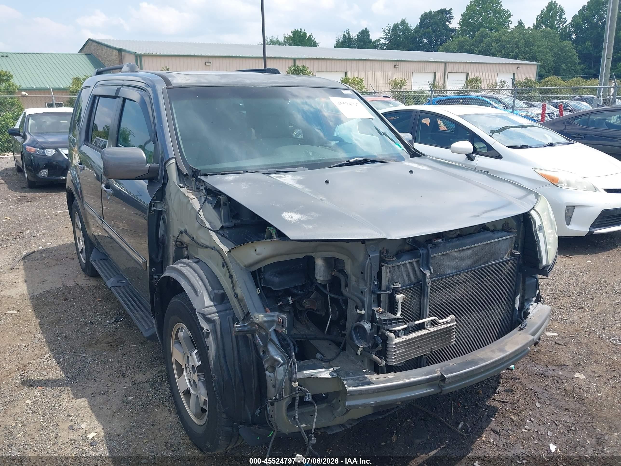 2011 Honda Pilot Touring Gray vin: 5FNYF4H98BB025826