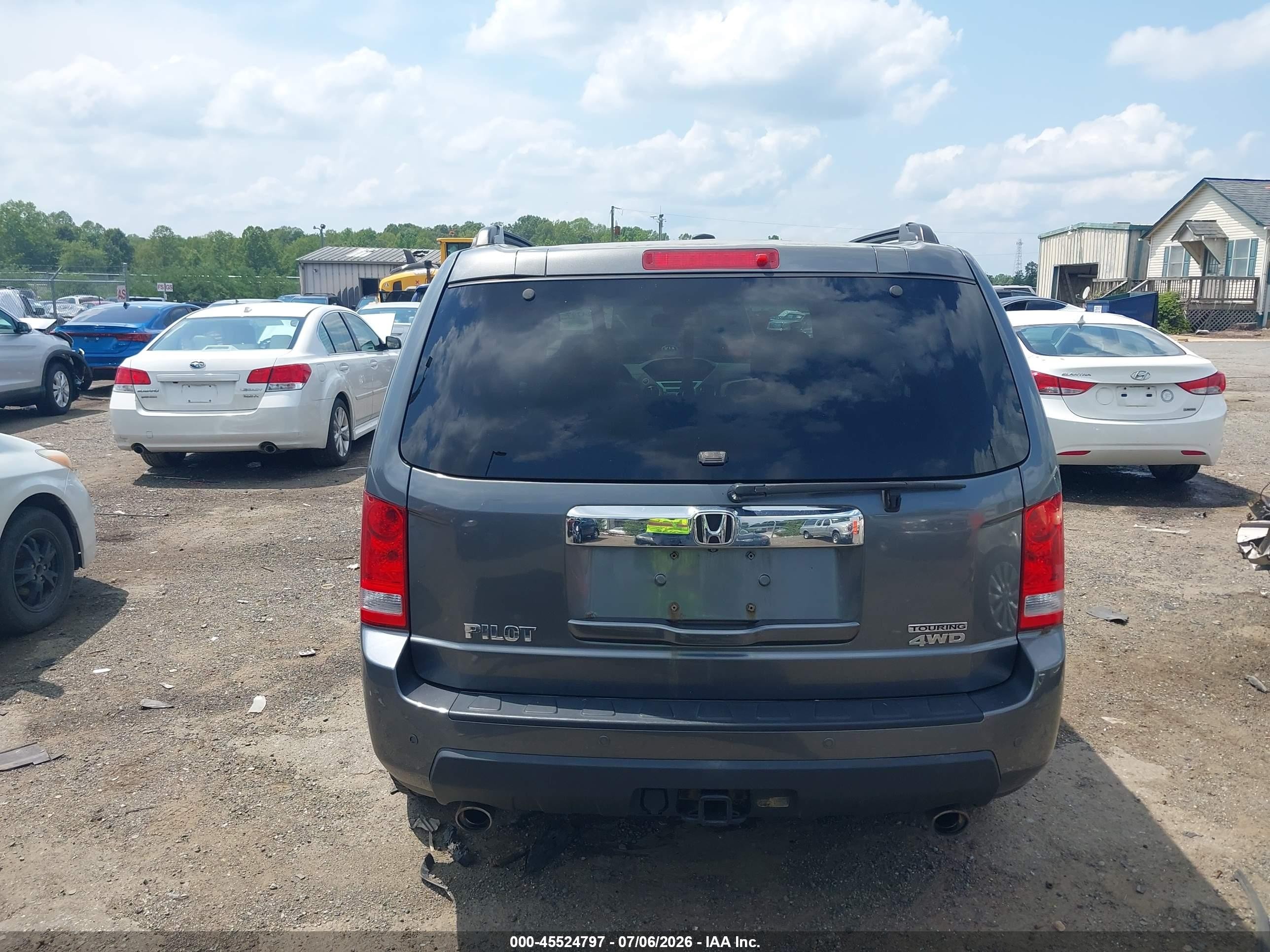 2011 Honda Pilot Touring Gray vin: 5FNYF4H98BB025826