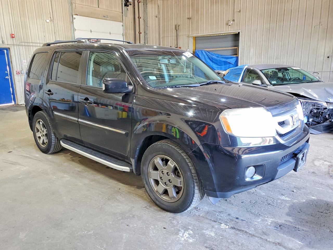 2011 Honda Pilot Touring Black vin: 5FNYF4H98BB028192