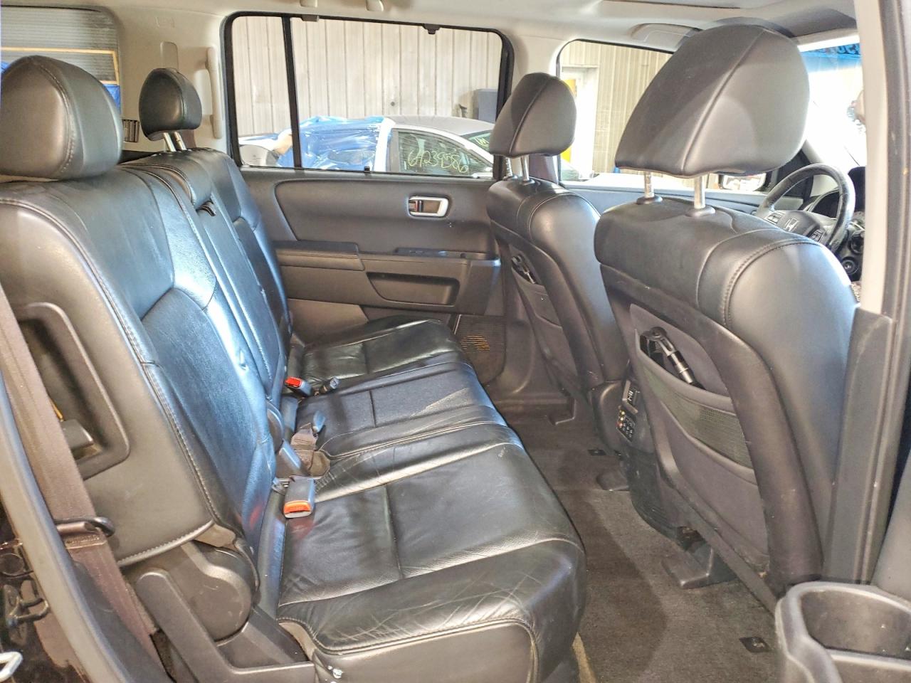 2011 Honda Pilot Touring Black vin: 5FNYF4H98BB028192