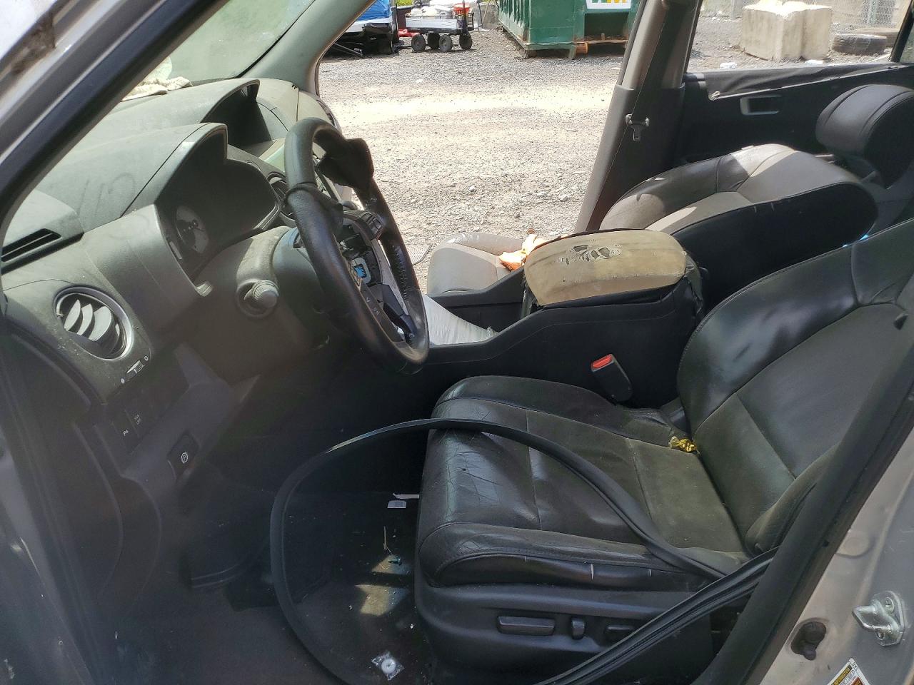 2011 Honda Pilot Touring Silver vin: 5FNYF4H98BB041587
