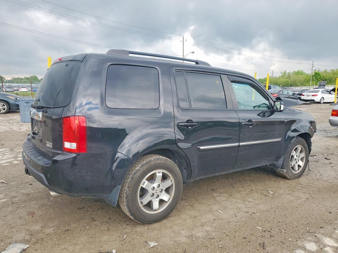 2011 Honda Pilot Touring Черный vin: 5FNYF4H98BB046854