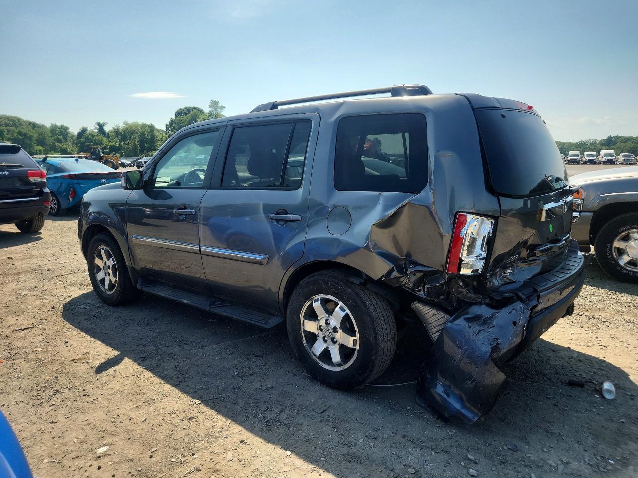 2011 Honda Pilot Touring Gray vin: 5FNYF4H98BB076808