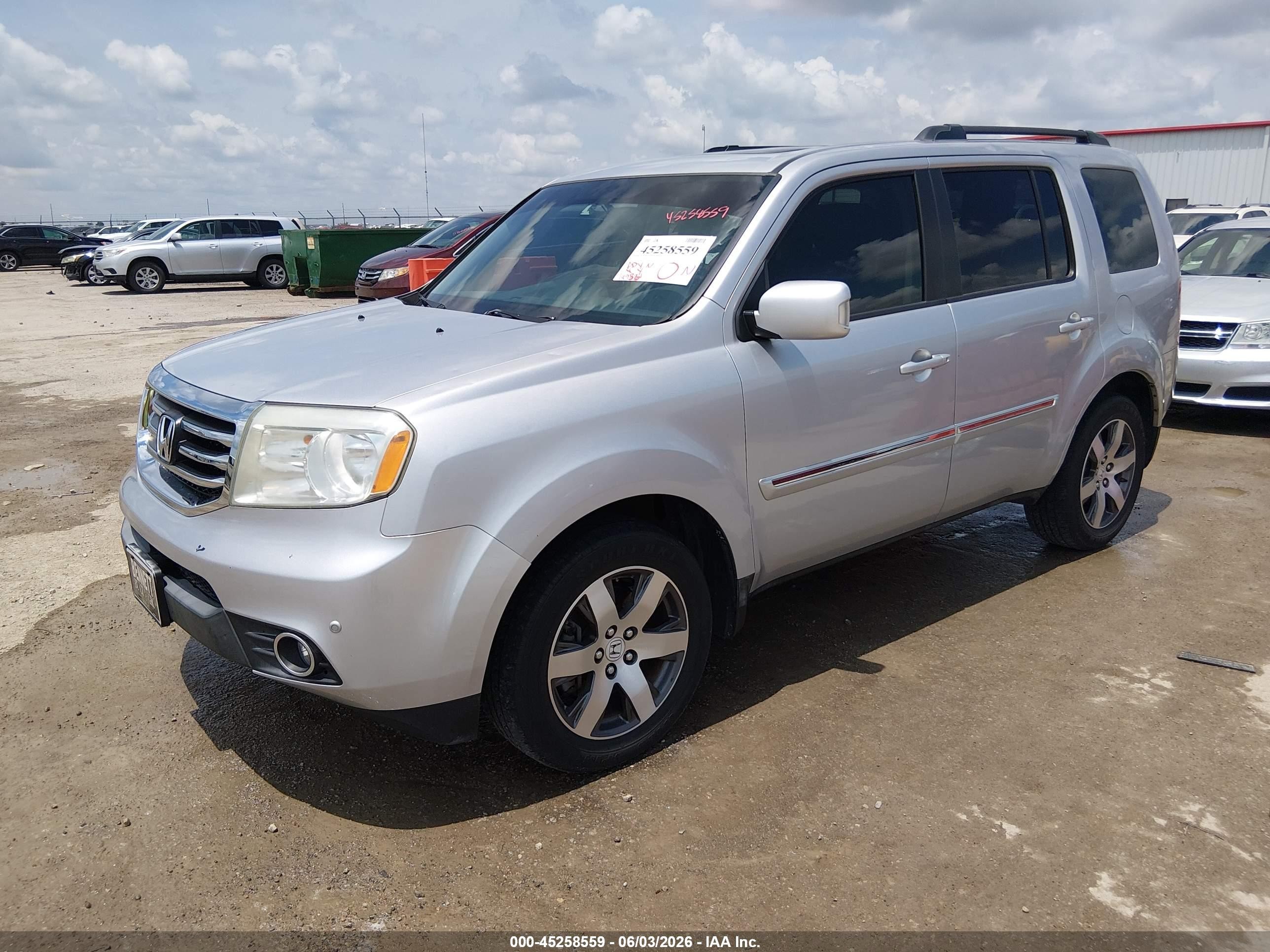 2012 Honda Pilot Touring Silver vin: 5FNYF4H98CB020305