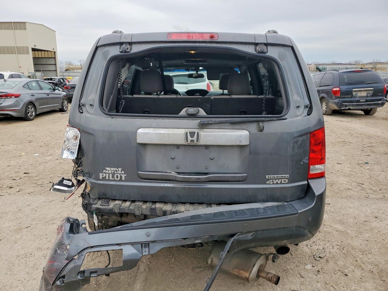 2012 Honda Pilot Touring Gray vin: 5FNYF4H98CB034592