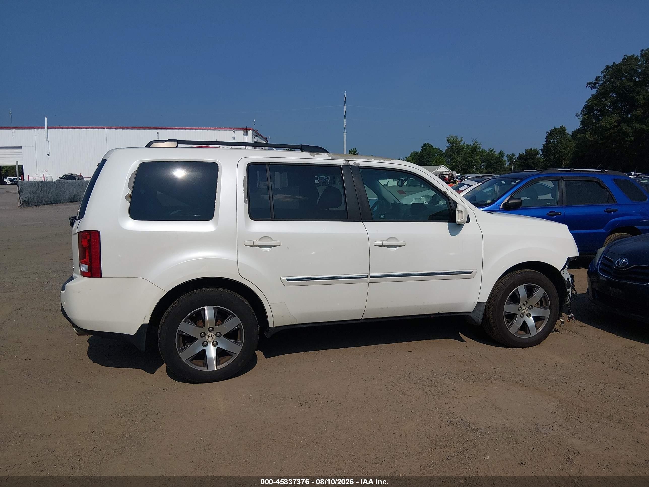 2012 Honda Pilot Touring White vin: 5FNYF4H98CB037931