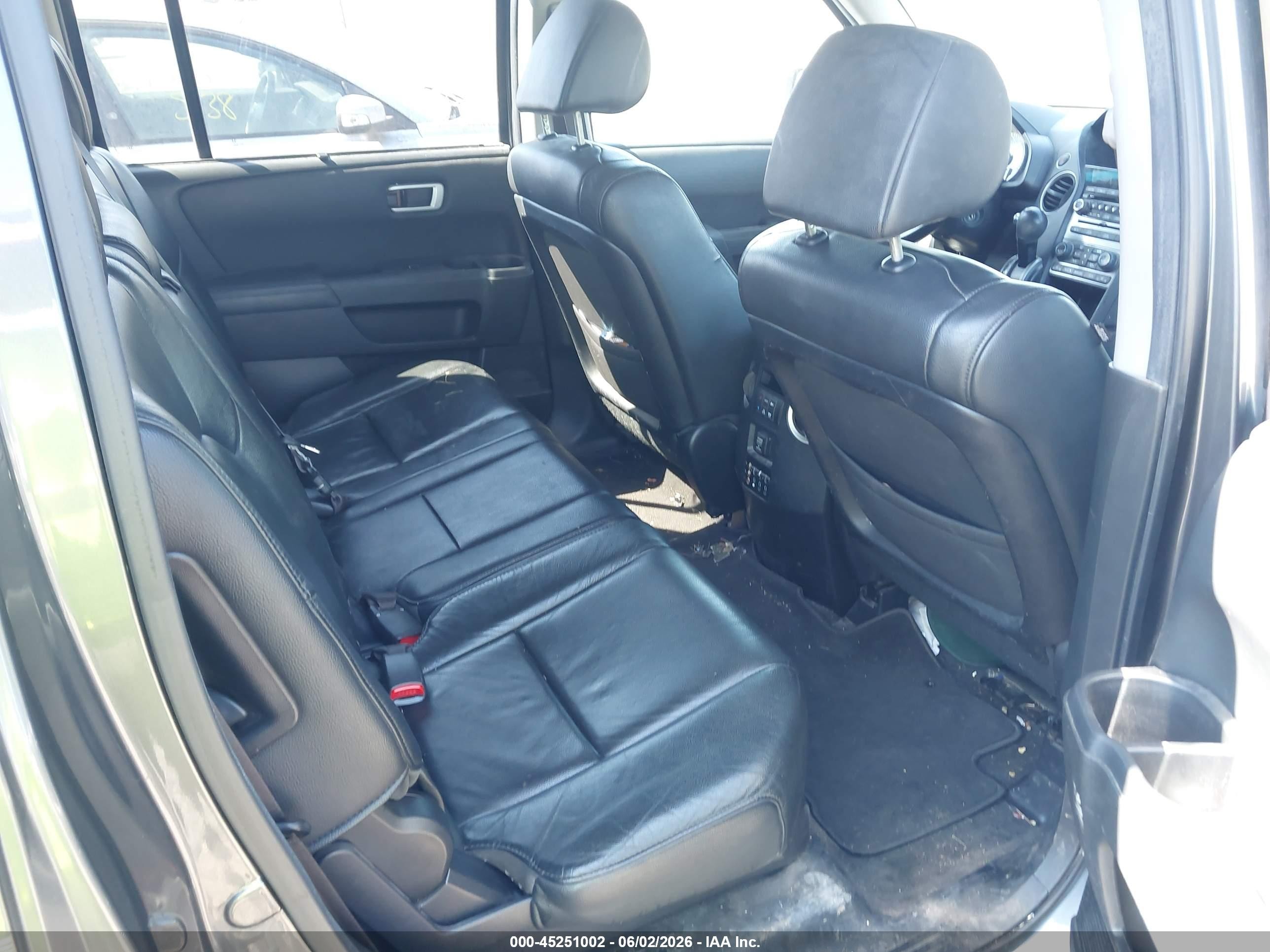 2012 Honda Pilot Touring Gray vin: 5FNYF4H98CB038044