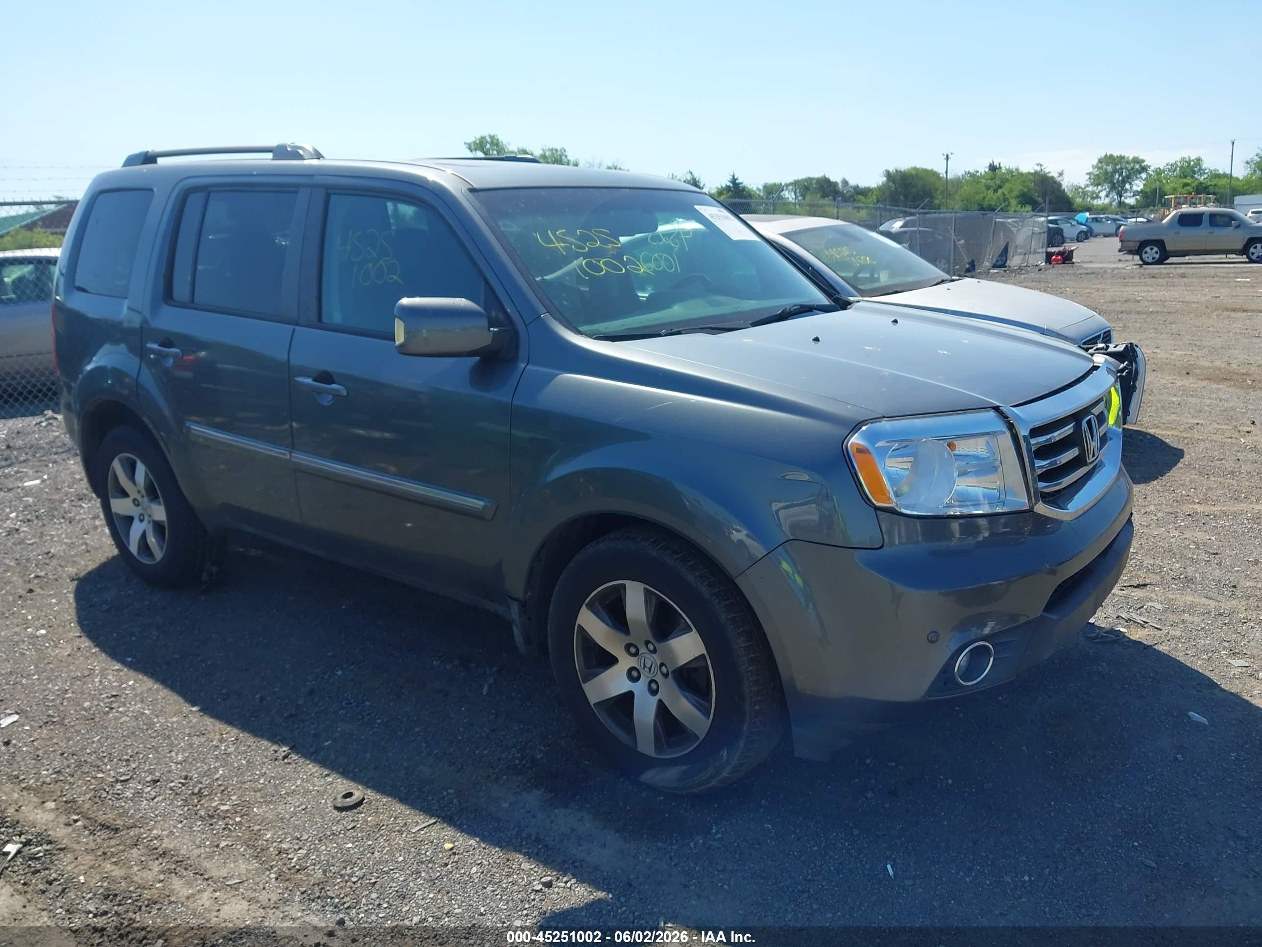 2012 Honda Pilot Touring Gray vin: 5FNYF4H98CB038044