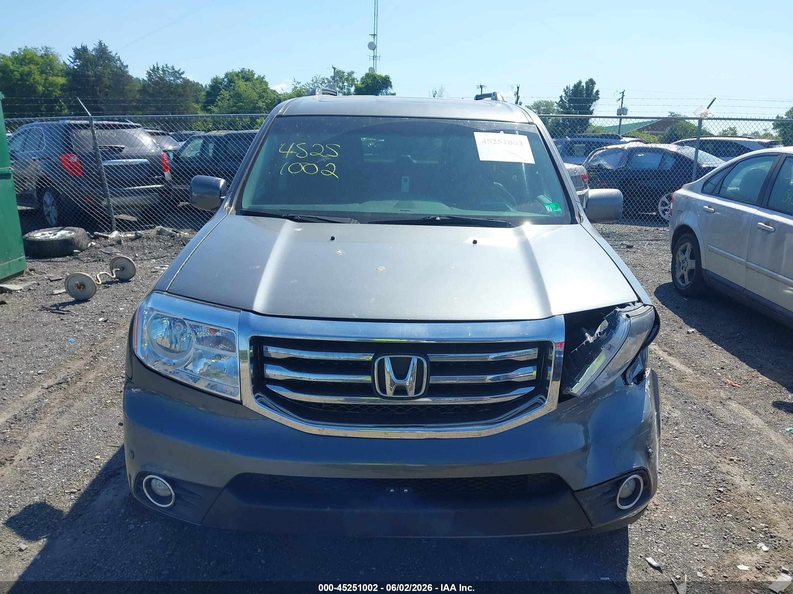 2012 Honda Pilot Touring Gray vin: 5FNYF4H98CB038044
