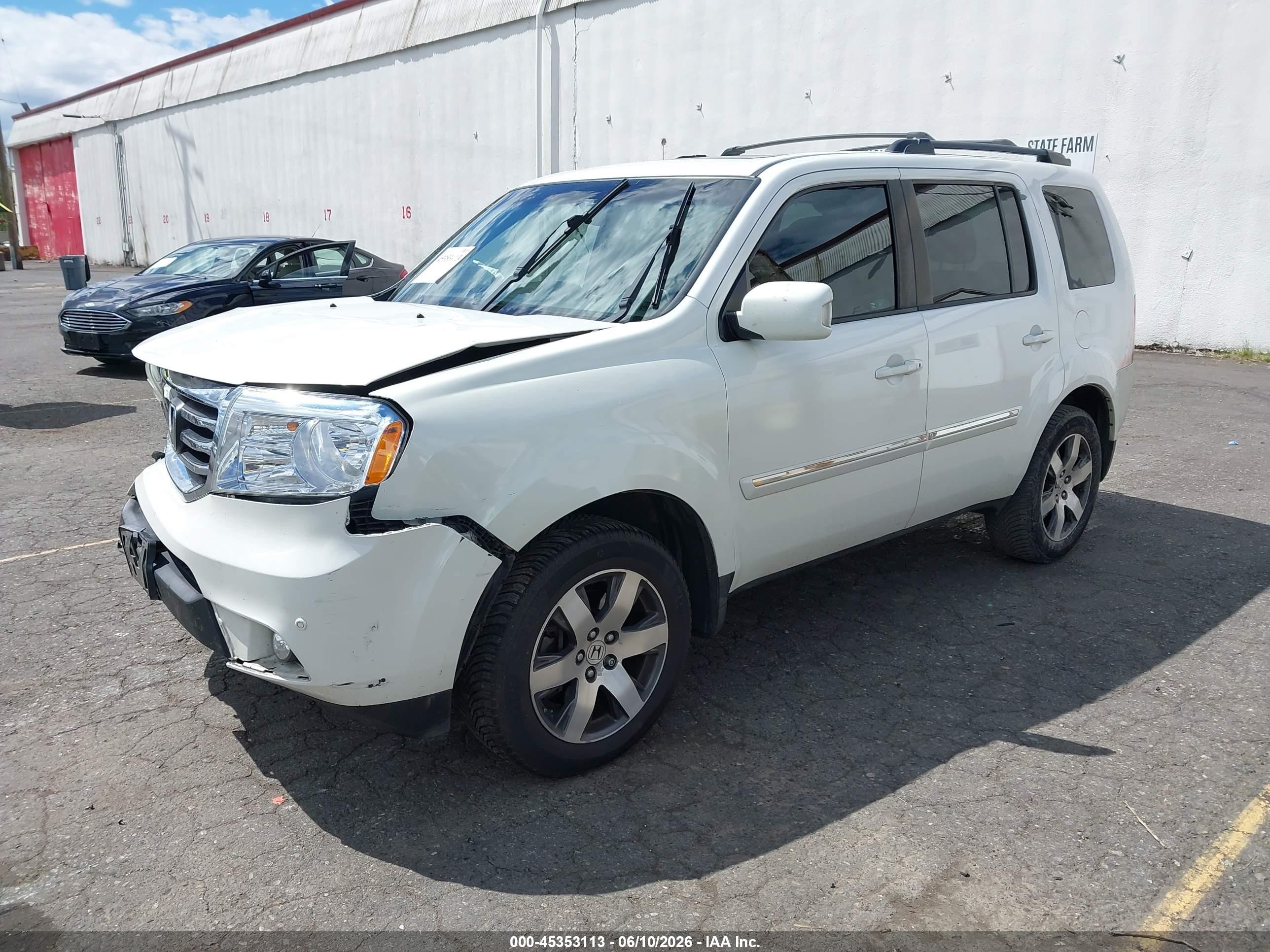 2012 Honda Pilot Touring White vin: 5FNYF4H98CB044880