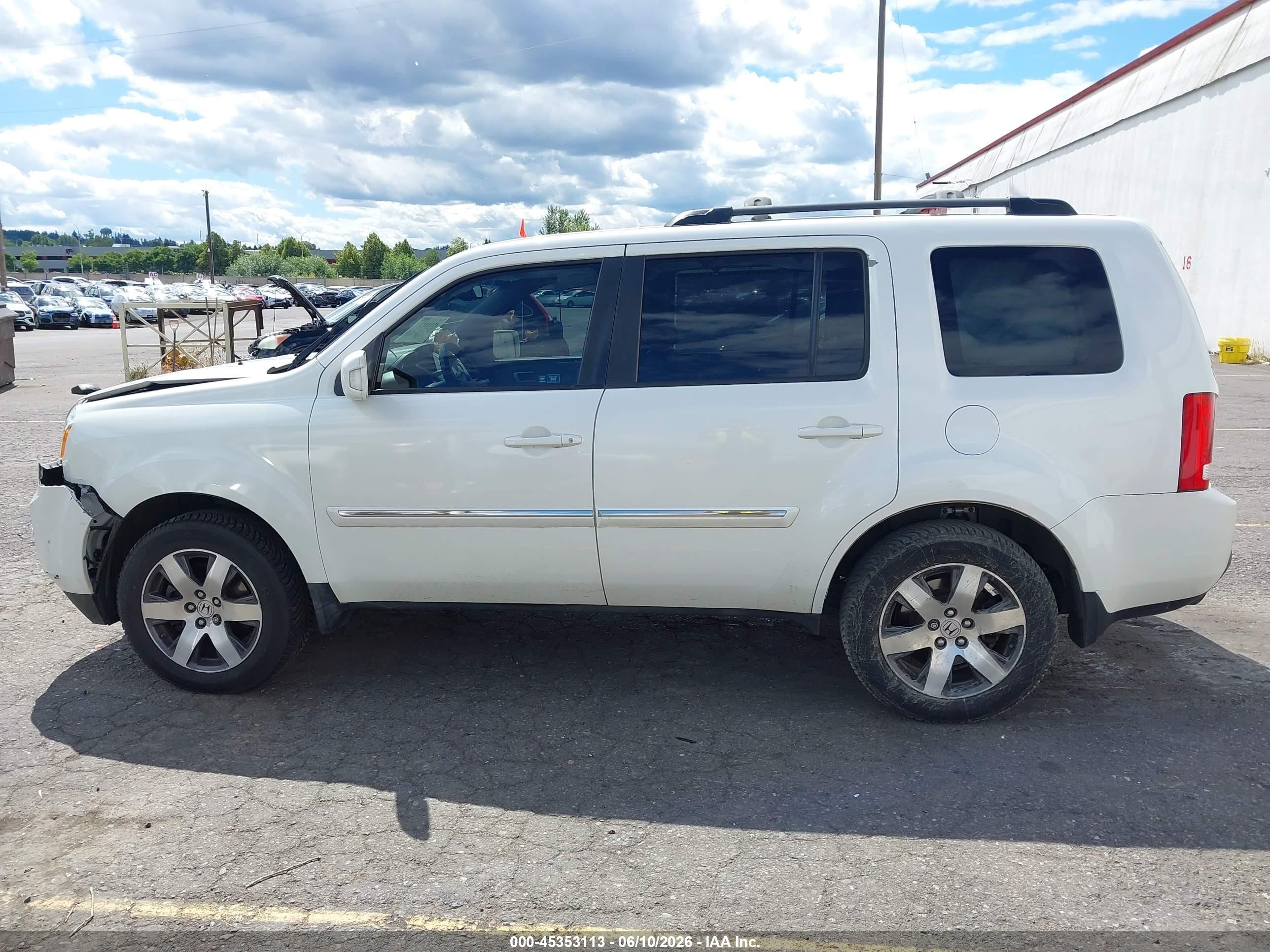 2012 Honda Pilot Touring White vin: 5FNYF4H98CB044880