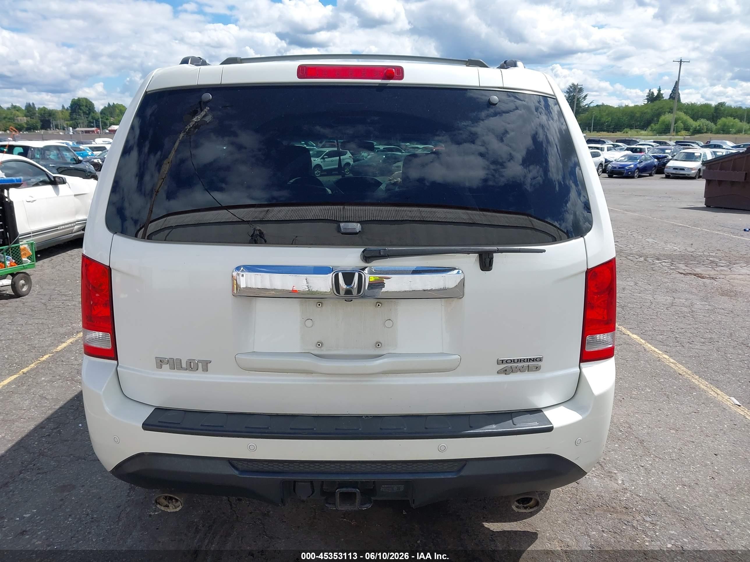 2012 Honda Pilot Touring White vin: 5FNYF4H98CB044880